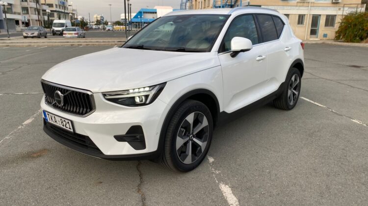 Volvo XC40 2.0 Hybrid – 2024 – Turbo